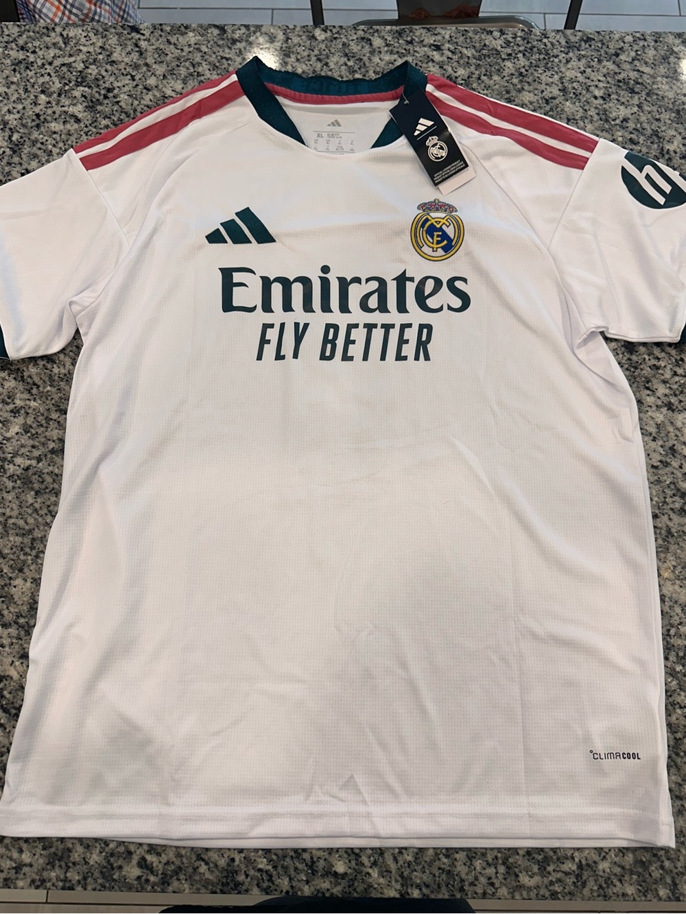 Read Madrid Men’s Soccer Jersey-NWT